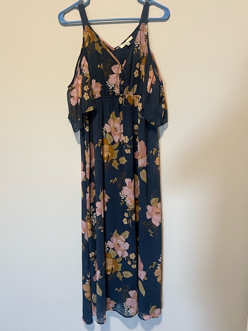 Les Serein Navy Floral Cold-Shoulder Maxi Dress - Picture 2 of 8